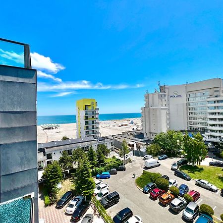 Blue Bike Seaview Apartment Mamaia Exteriör bild