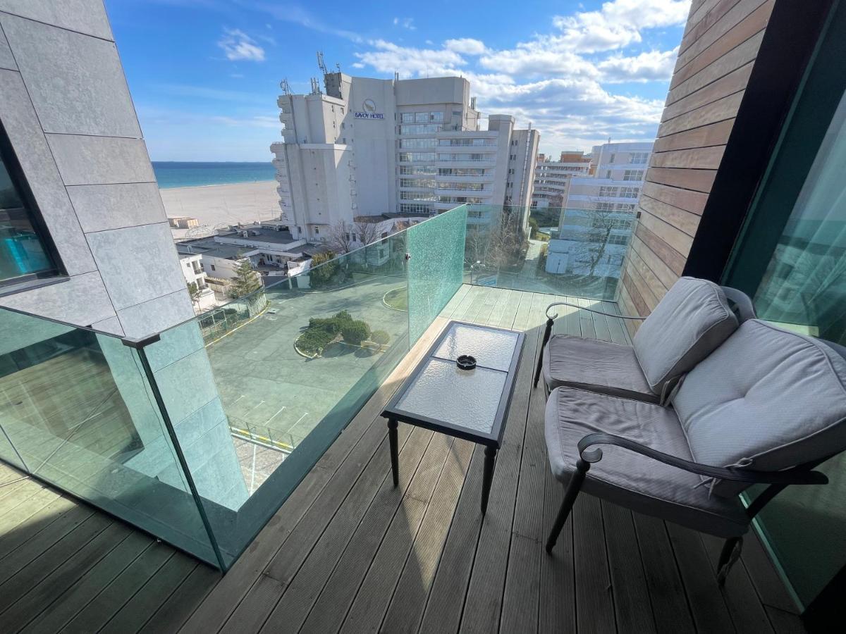 Blue Bike Seaview Apartment Mamaia Exteriör bild