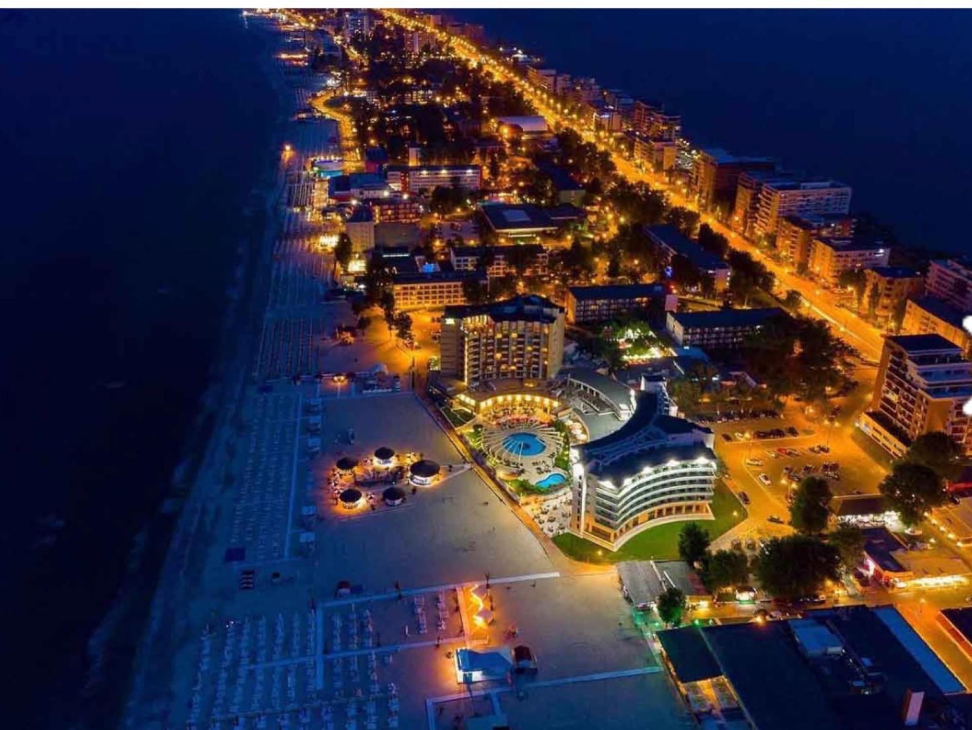 Blue Bike Seaview Apartment Mamaia Exteriör bild